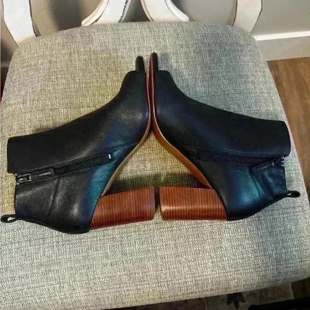 Cole Haan Chandra Booties Size 8B - Picture 4 of 8